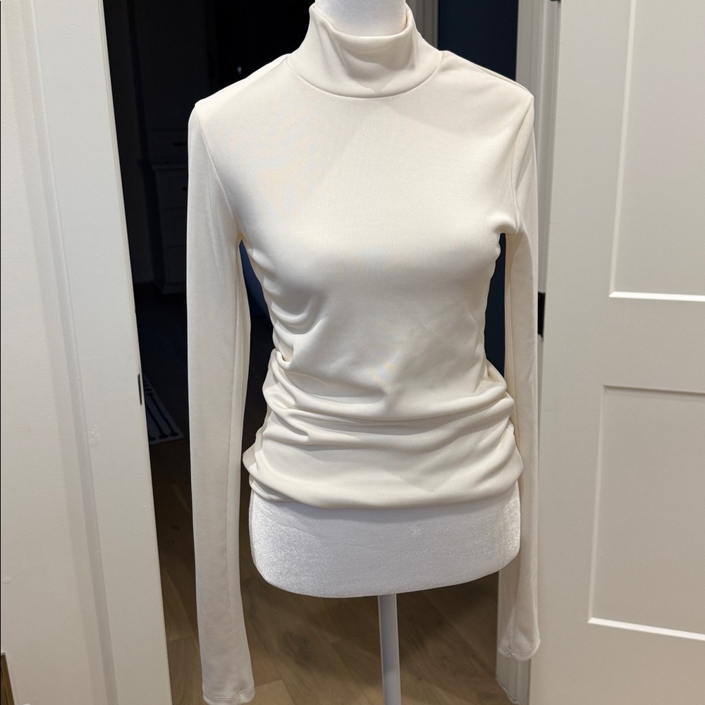 H&M Cream Ribbed Top